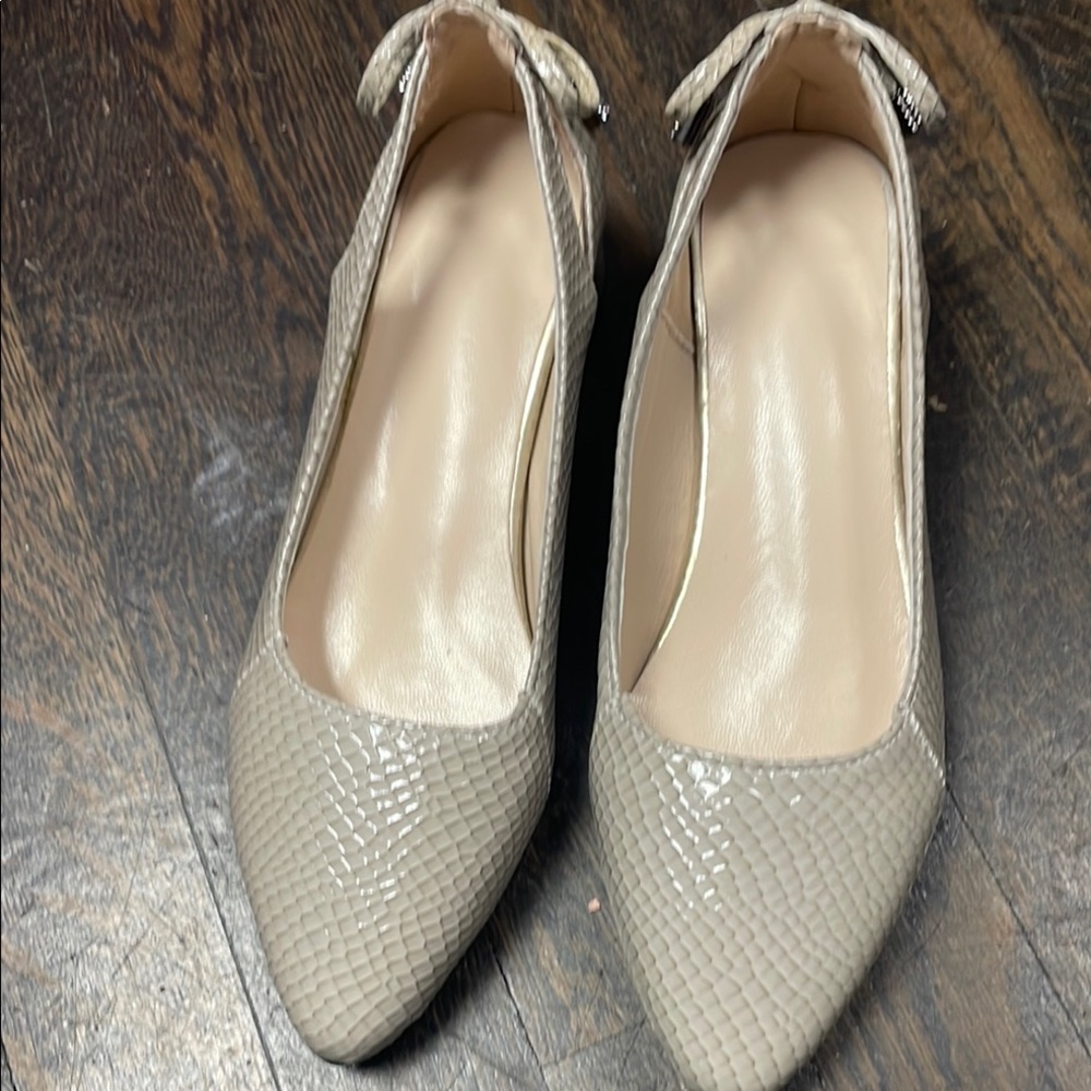 Elegant Beige Women's Shoes